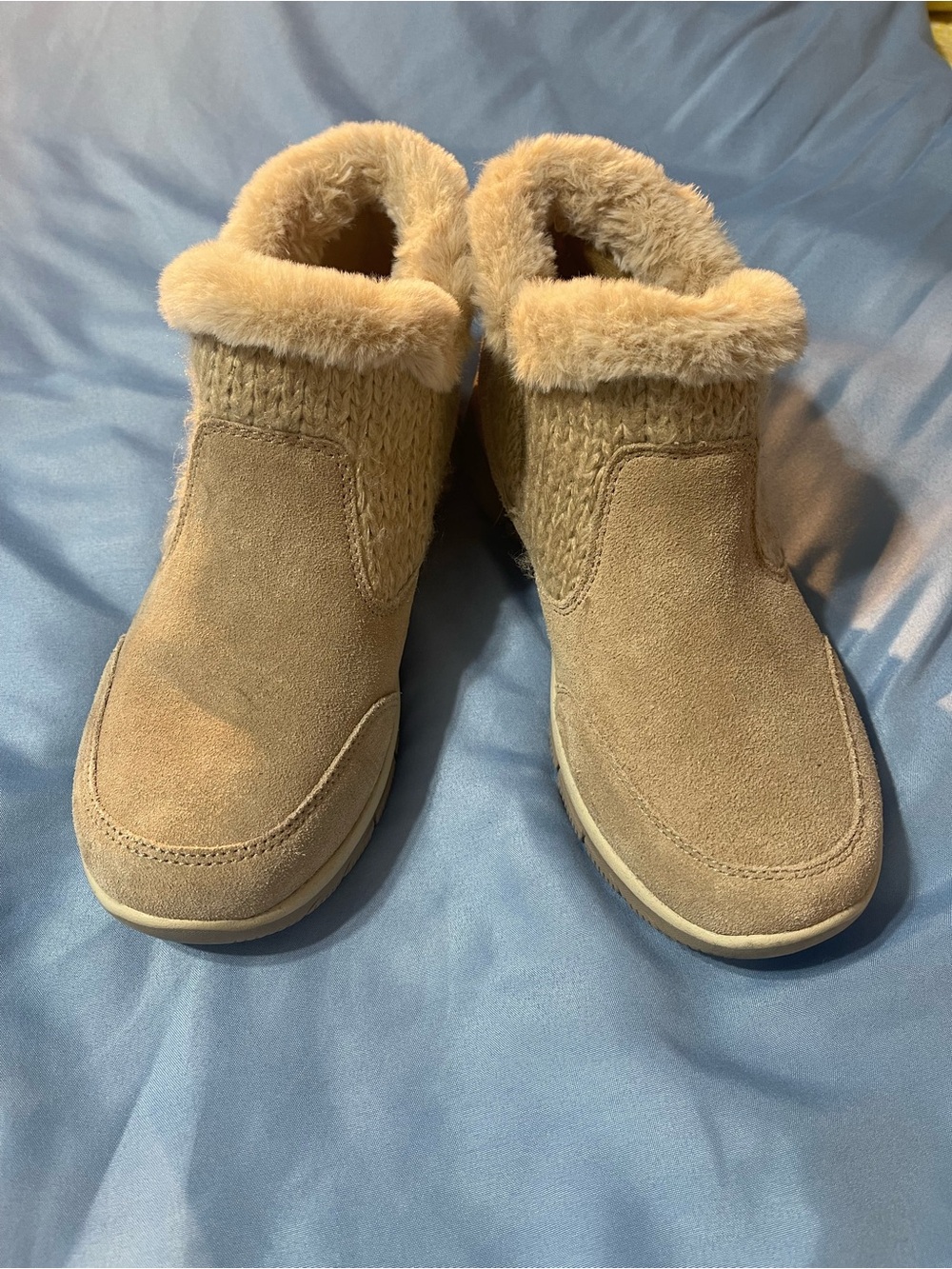 Women’s Skechers Easy Going Warmhearted Ankle Boots Size 8.5